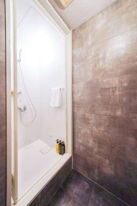 Sanacion Namba 難波千日前の5Ldk120平米 駅徒歩2分 広々バルコニーでバーベキューも可能 Apartamento Osaca Exterior foto