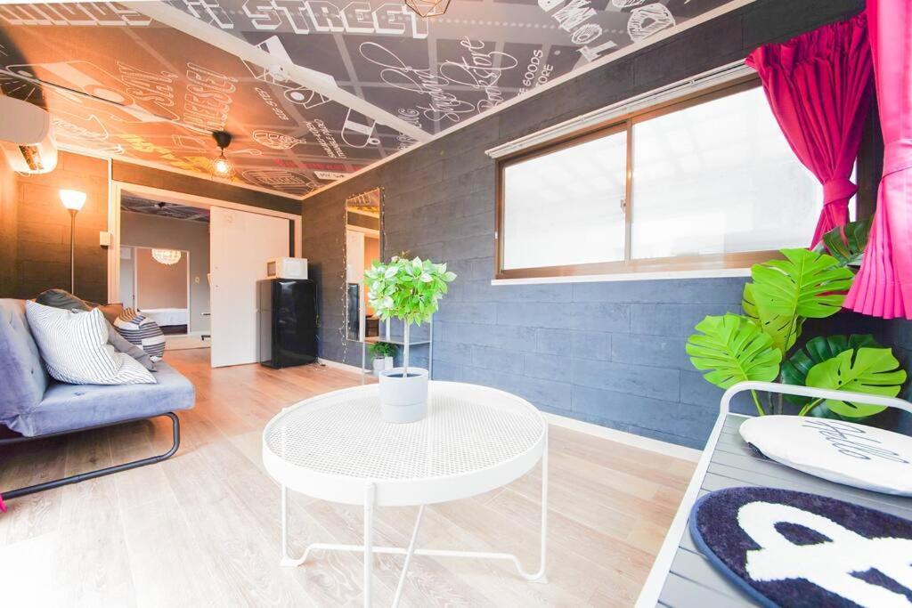 Sanacion Namba 難波千日前の5Ldk120平米 駅徒歩2分 広々バルコニーでバーベキューも可能 Apartamento Osaca Exterior foto