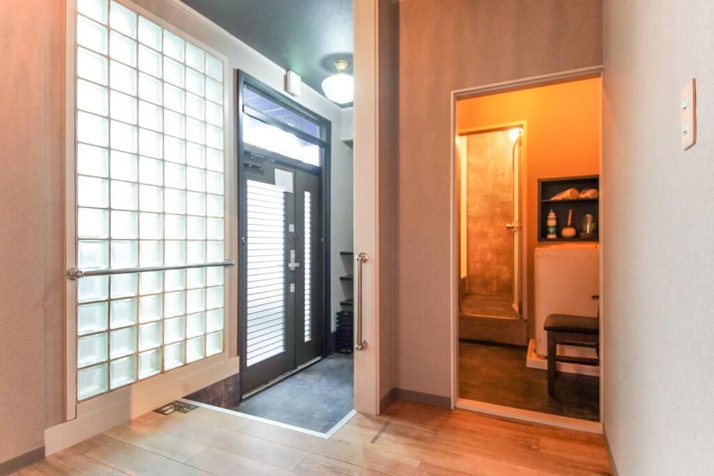 Sanacion Namba 難波千日前の5Ldk120平米 駅徒歩2分 広々バルコニーでバーベキューも可能 Apartamento Osaca Exterior foto